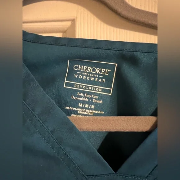 Cherokee Women's V-Neck Scrub Top - Teal and Gray - Picture 3 of 5